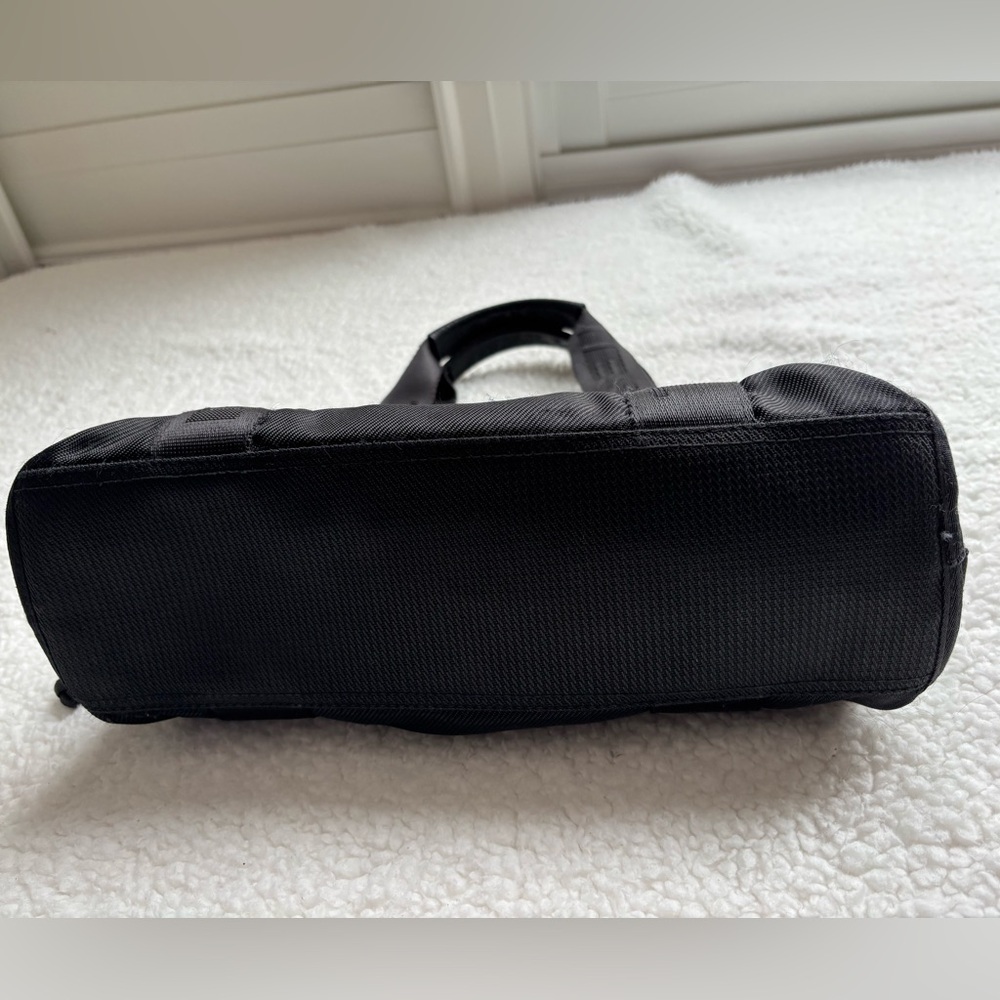 Diesel Vintage Y2K Black Logo Nylon Shoulder Bag with Leather Handles - Picture 4 of 6